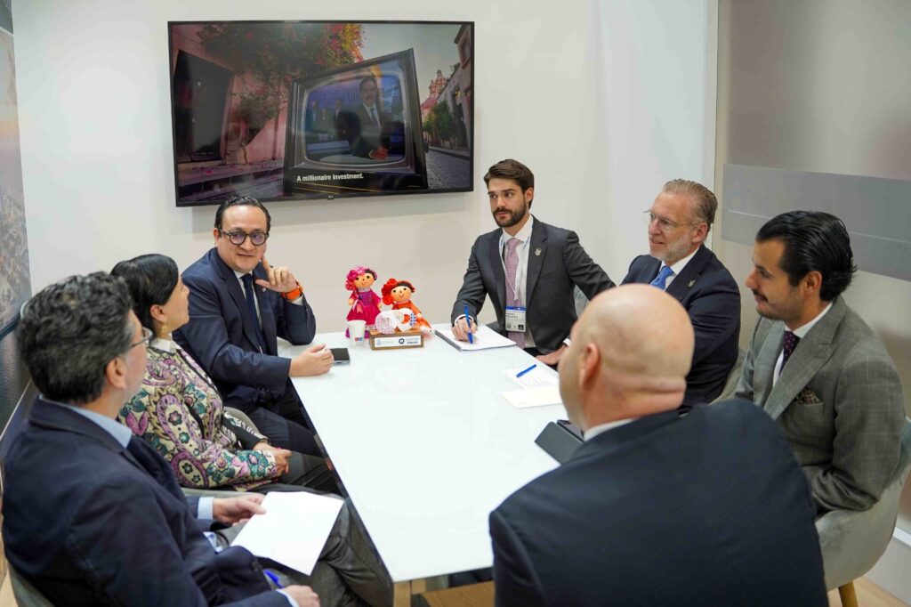 Fortalece Marco Del Prete lazos comerciales en Hannover Messe 2025